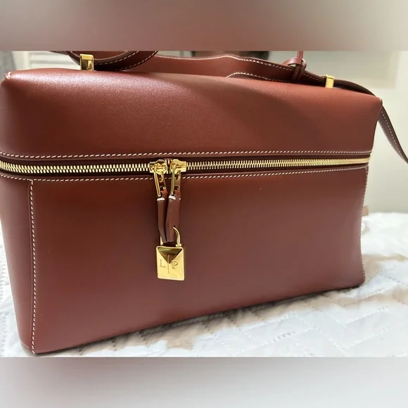 Loro Piana Brown calfskin l27 with Gold Accents - Picture 1 of 5